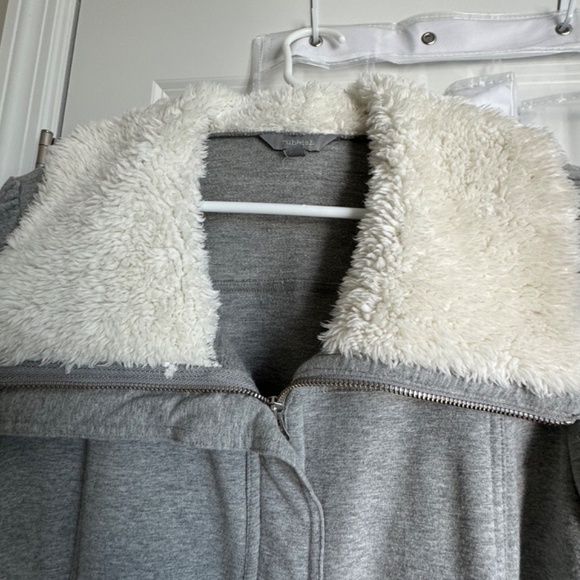 Short 'RUBISH'Jacket - Picture 2 of 6